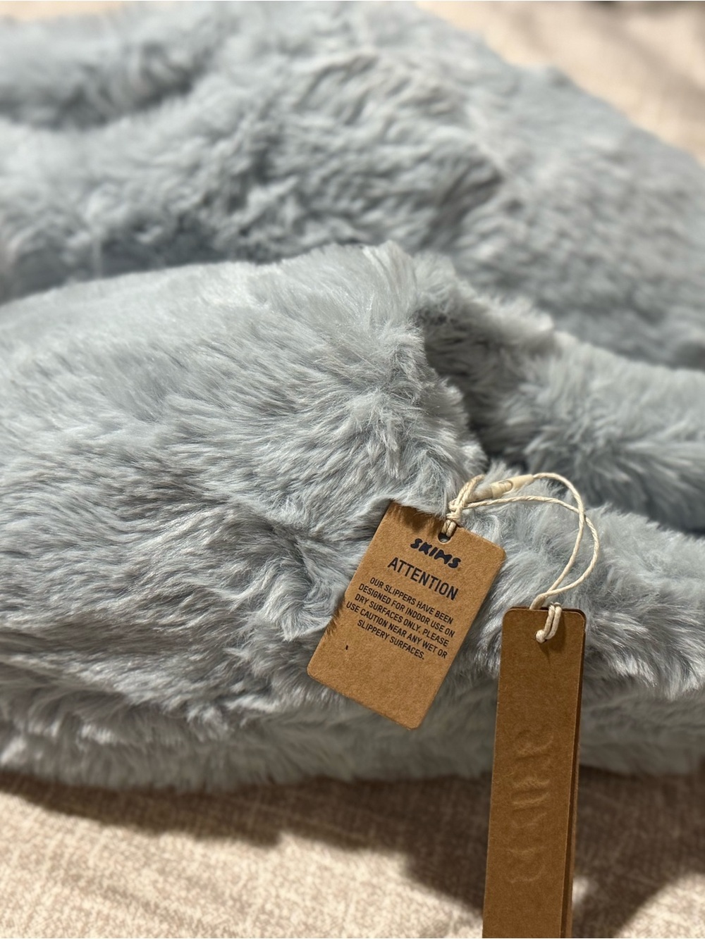 SKIMS Plush Faux Fur Slip-On Slippers - Pale Blue Gray SIZE 42/ 11 women’s